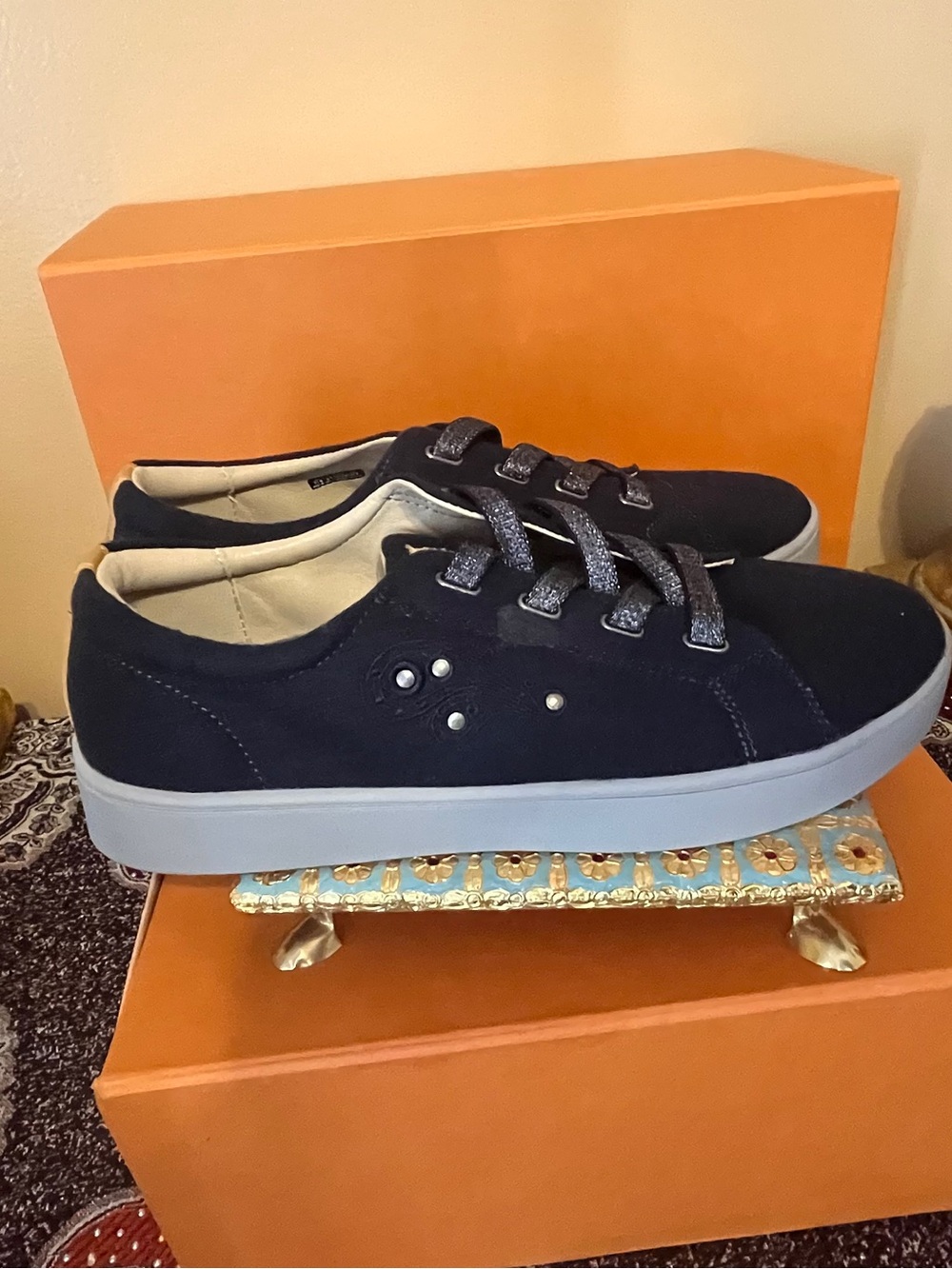 NWOT - Revitalign Malibu Sparkle Orthotic Comfort Women's Shoes - Size 11